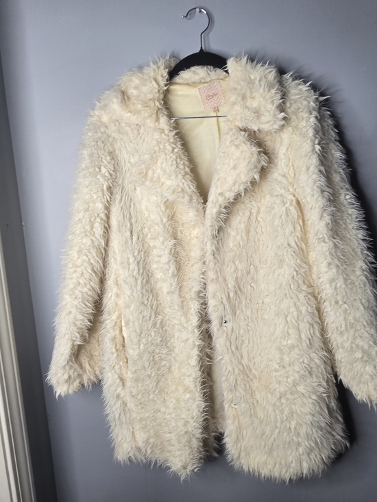 Candie's Jackets & Blazers - Candie's Ivory Faux Fur Teddy Coat Jacket Women's Medium Cozy Winter